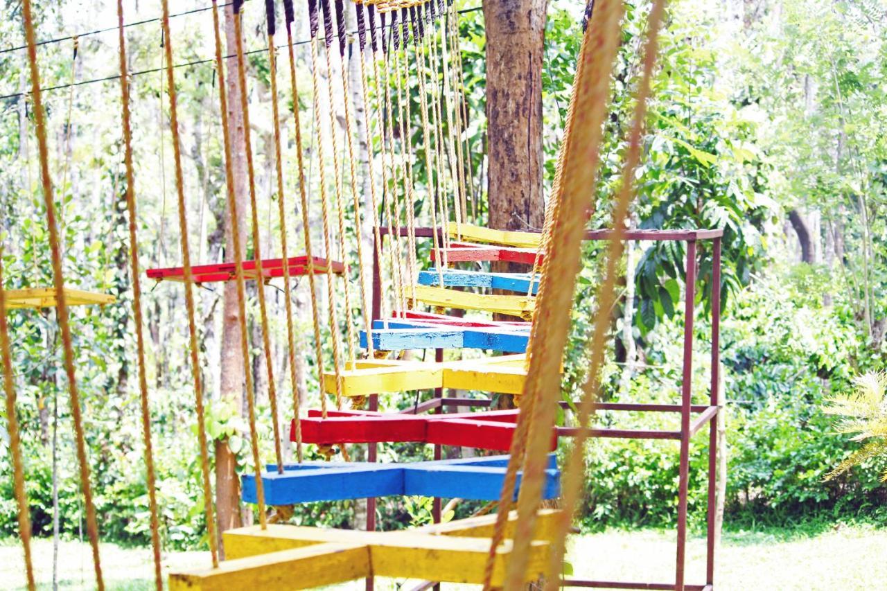 Cs County Resort Sakleshpur Extérieur photo