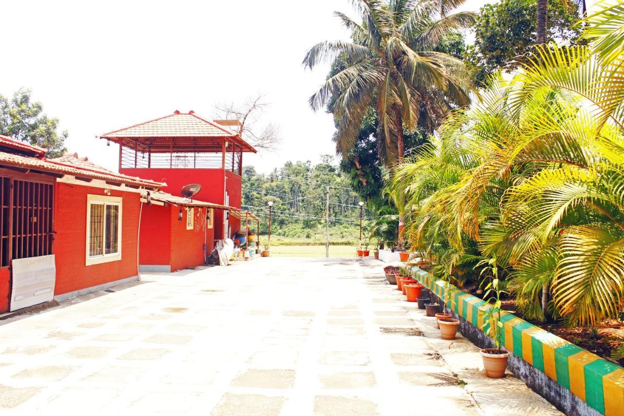 Cs County Resort Sakleshpur Extérieur photo